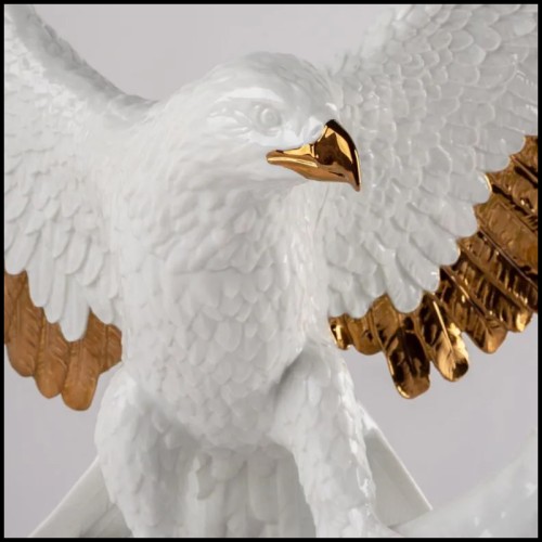 Golden Eagle Figurine 256- Prométhé