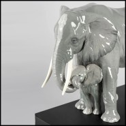 Elephants Figurine 256- Baby Mommy